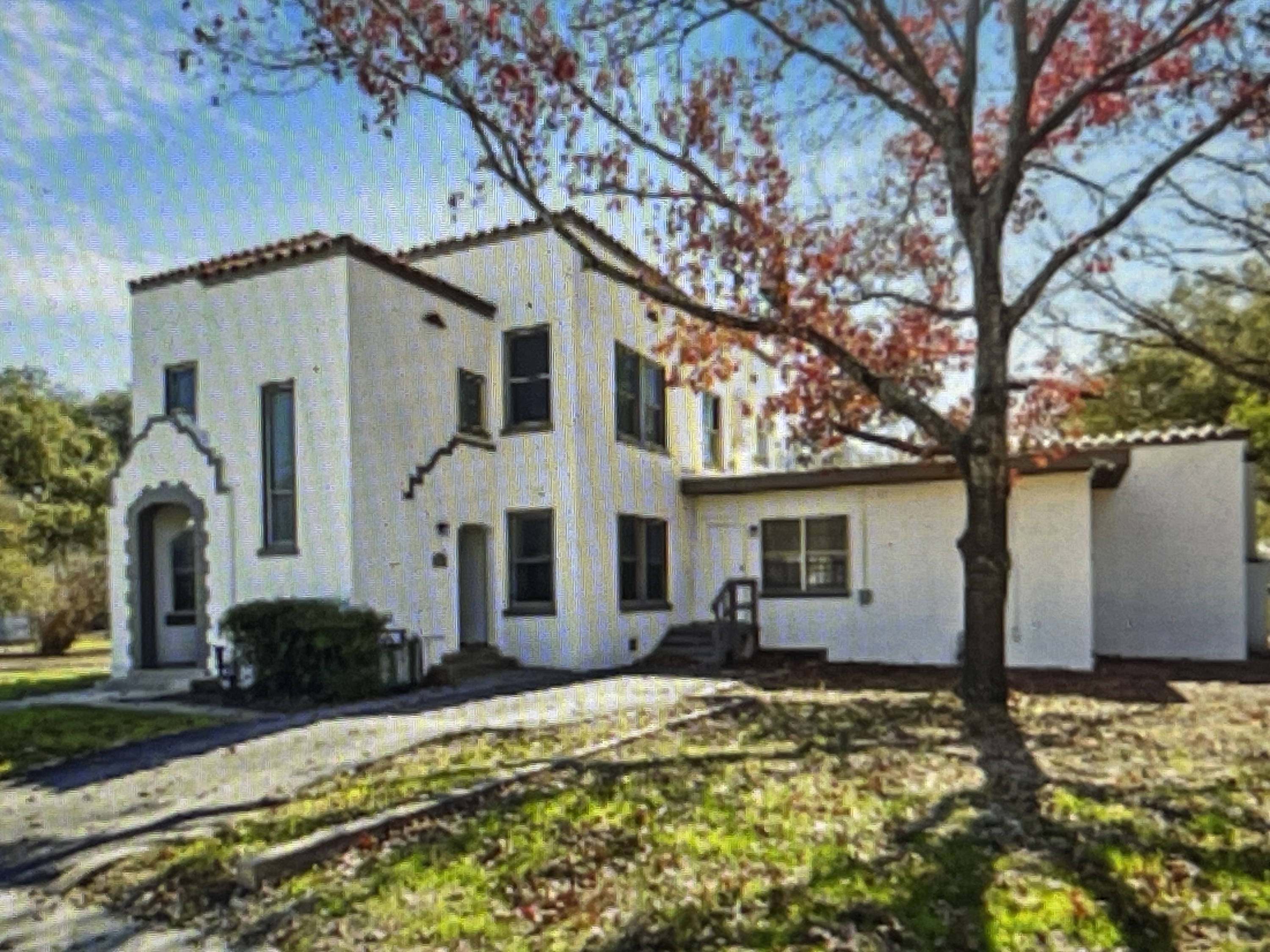 326 E Mistletoe Ave - 3